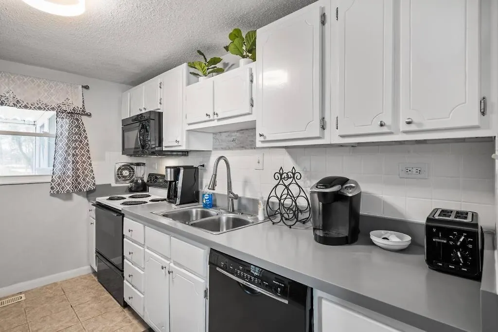 度假居 Stylish Haven 11 Minutes From The Richmond Airport别墅
